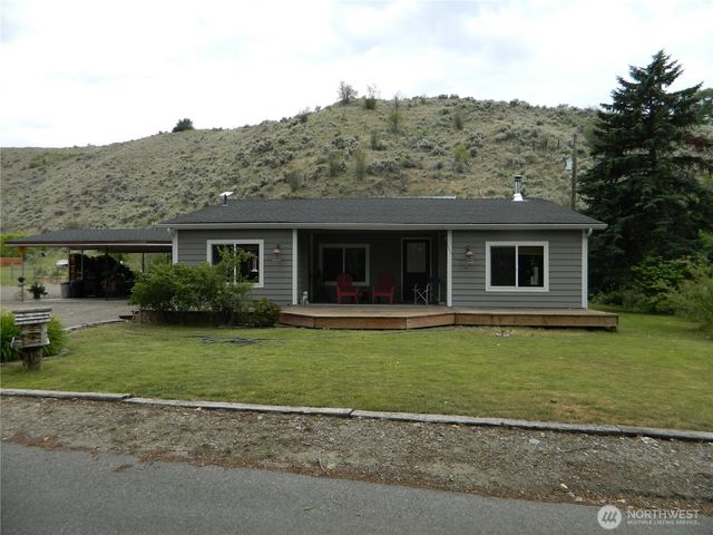 44 Bonaparte Avenue, Tonasket, WA 98855