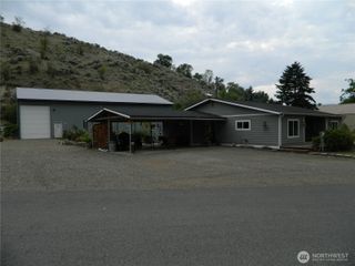 44 Bonaparte Avenue, Tonasket, WA 98855
