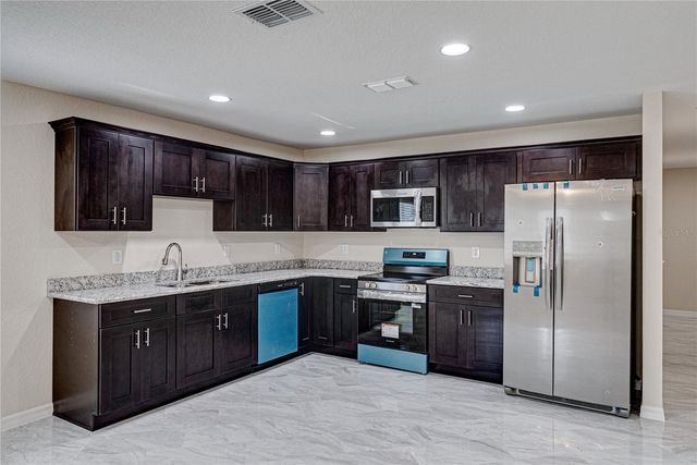 655 S 6TH AVENUE, Bartow, FL 33830