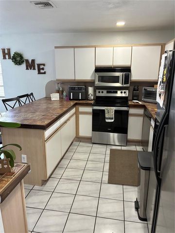 1660 N Audubon Dr 1660, Homestead, FL 33035