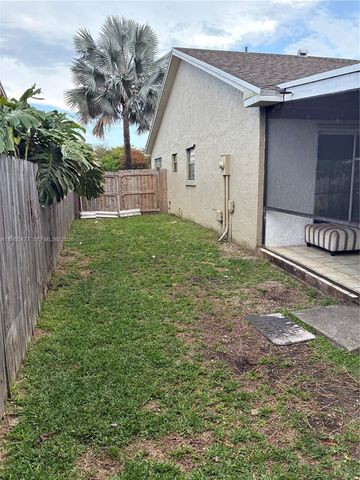 1660 N Audubon Dr 1660, Homestead, FL 33035
