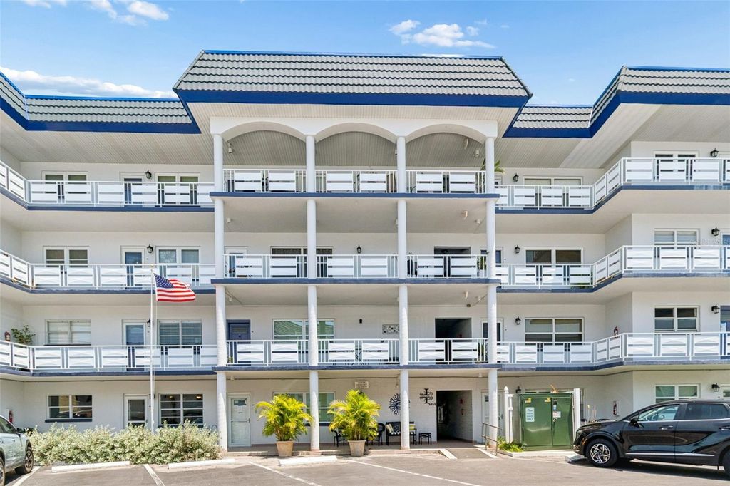 5955 30TH AVENUE S 105, Gulfport, FL 33707