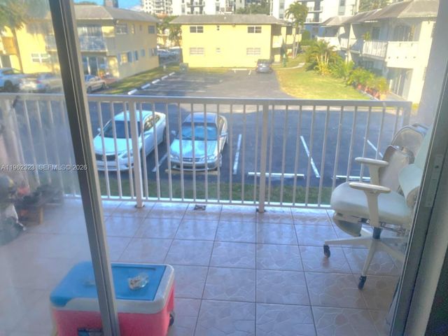 7340 SW 82nd St C203, Miami, FL 33143