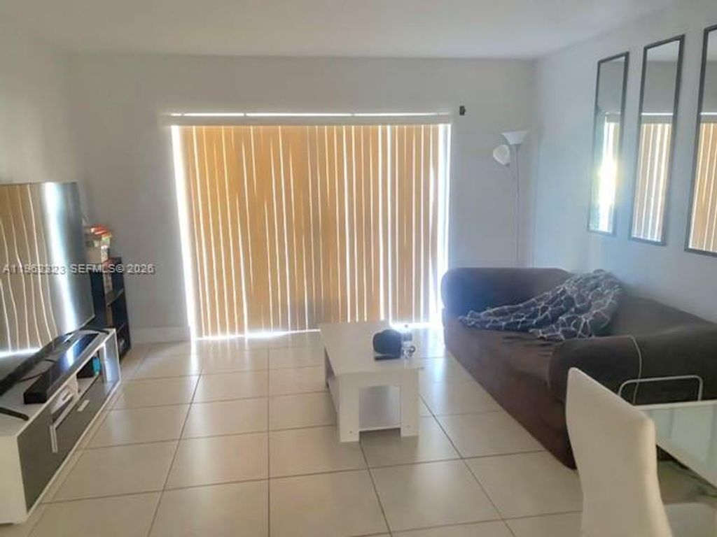 7340 SW 82nd St C203, Miami, FL 33143