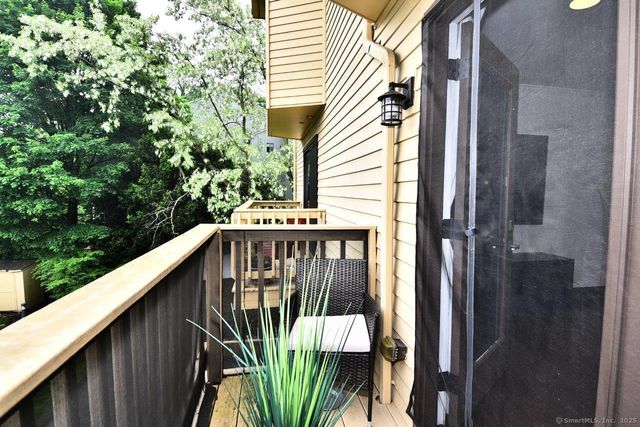 178 Flax Hill Road APT C203, Norwalk, CT 06854