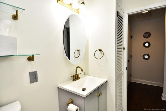 178 Flax Hill Road APT C203, Norwalk, CT 06854