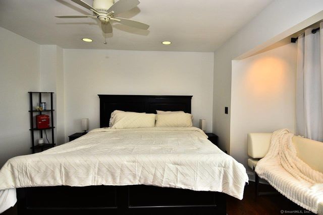 178 Flax Hill Road APT C203, Norwalk, CT 06854