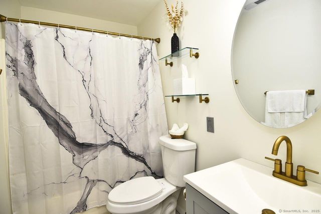 178 Flax Hill Road APT C203, Norwalk, CT 06854