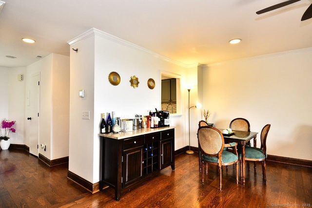 178 Flax Hill Road APT C203, Norwalk, CT 06854