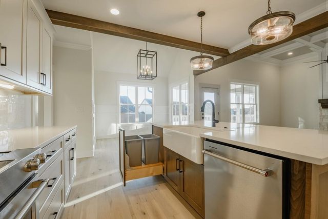 55 Mason Lane, Rossville, GA 30741