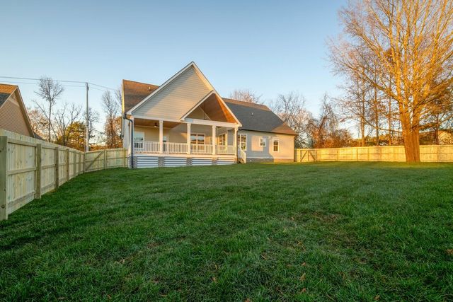 55 Mason Lane, Rossville, GA 30741