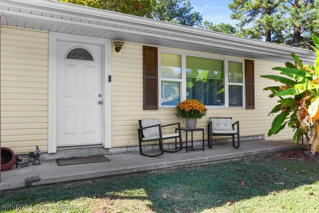 33339 Pleasant Valley Road, Poteau, OK 74953