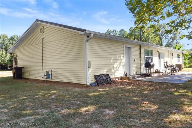 33339 Pleasant Valley Road, Poteau, OK 74953