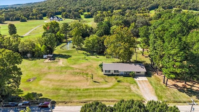 33339 Pleasant Valley Road, Poteau, OK 74953