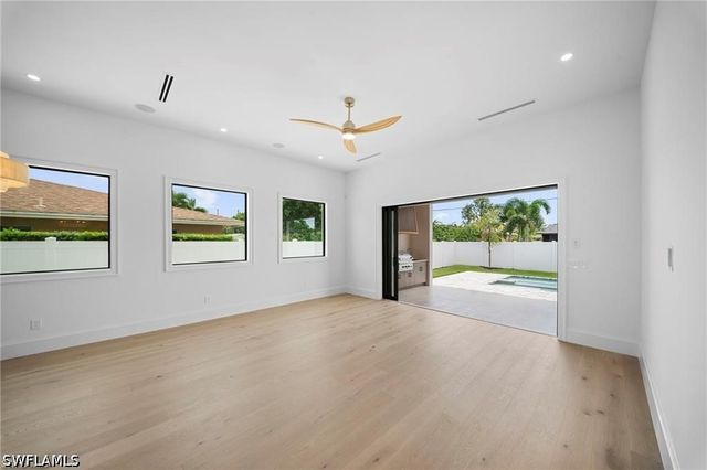 708 100th AVE N, Naples, FL 34108