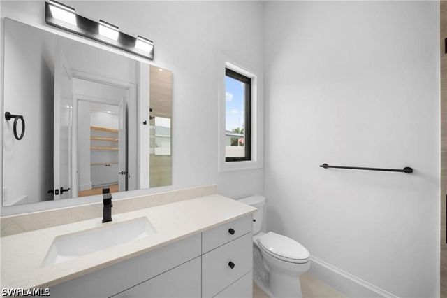 708 100th AVE N, Naples, FL 34108