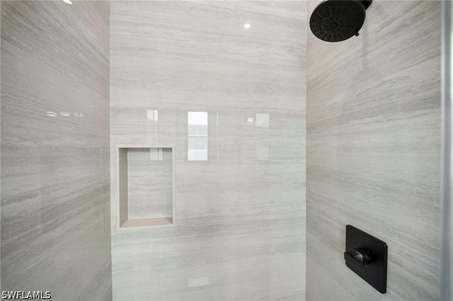 708 100th AVE N, Naples, FL 34108