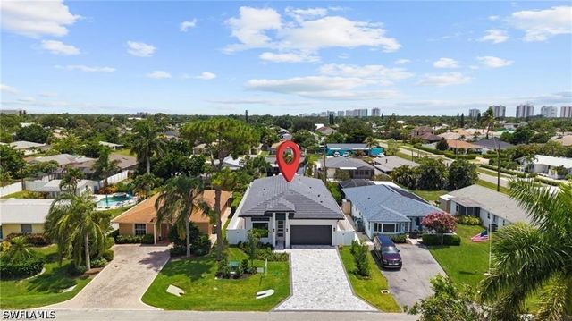 708 100th AVE N, Naples, FL 34108