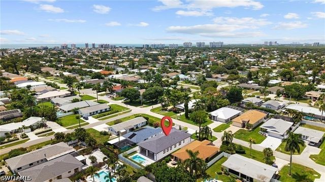 708 100th AVE N, Naples, FL 34108
