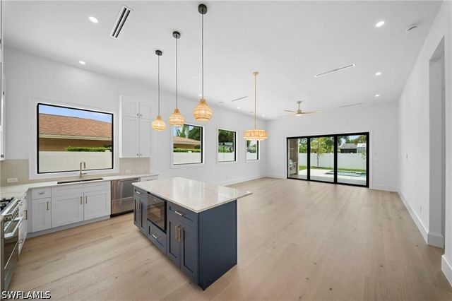 708 100th AVE N, Naples, FL 34108
