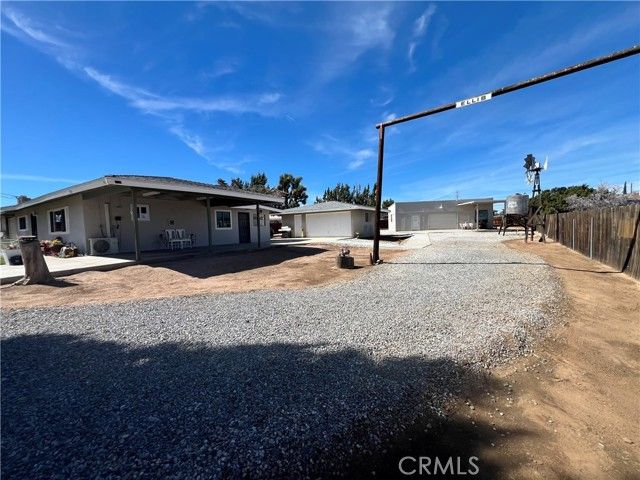 7150 Redwood Avenue, Hesperia, CA 92345