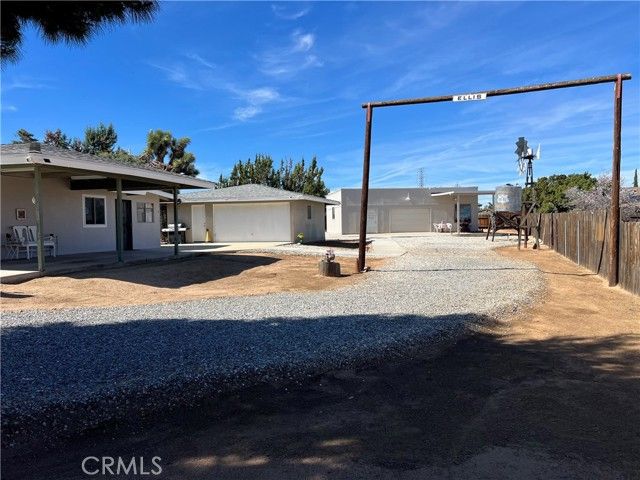 7150 Redwood Avenue, Hesperia, CA 92345