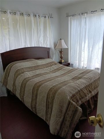 522 NE 127th Street, Seattle, WA 98125