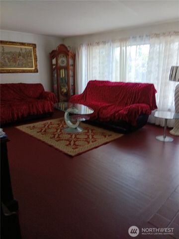522 NE 127th Street, Seattle, WA 98125