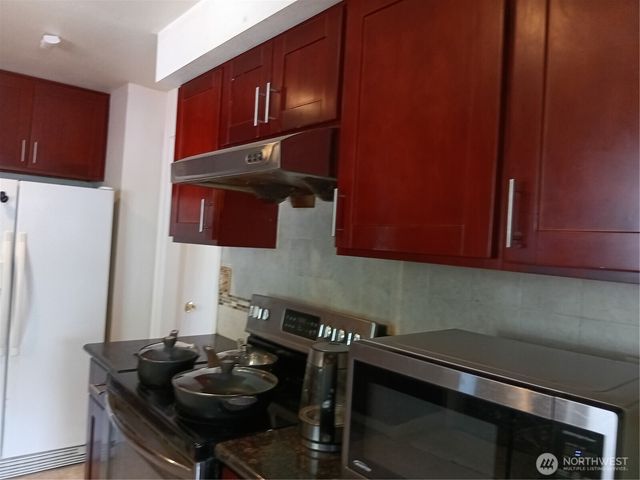 522 NE 127th Street, Seattle, WA 98125