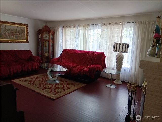 522 NE 127th Street, Seattle, WA 98125