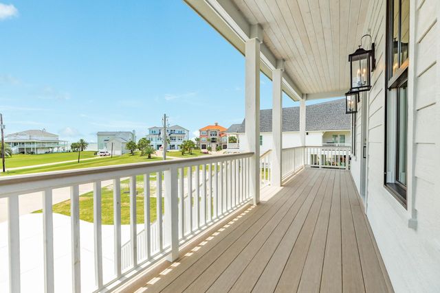 714 Vista Bella, Galveston, TX 77554