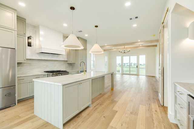 714 Vista Bella, Galveston, TX 77554
