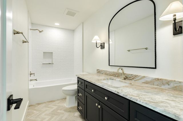 714 Vista Bella, Galveston, TX 77554