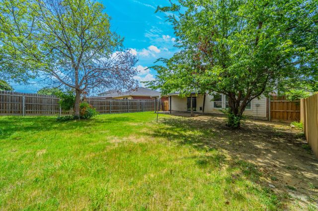 1558 Laurel Hall Lane, Little Elm, TX 75068