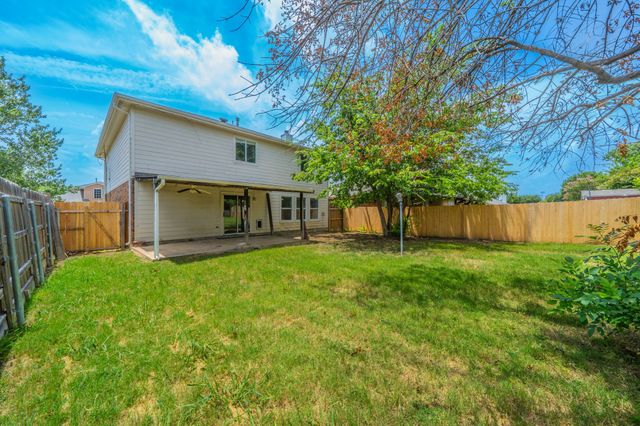 1558 Laurel Hall Lane, Little Elm, TX 75068
