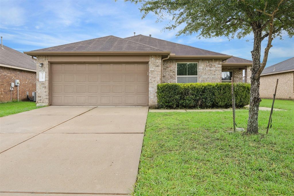 9307 Rustling Manor Lane, Richmond, TX 77407
