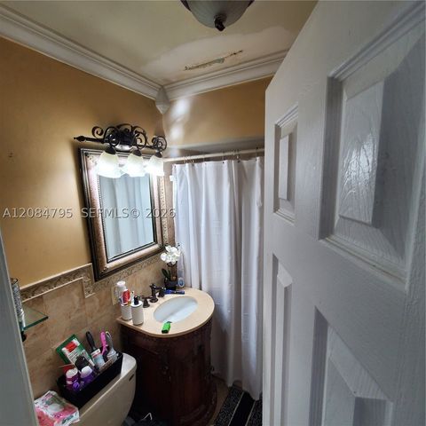 55 SW 60th Ct, Miami, FL 33144