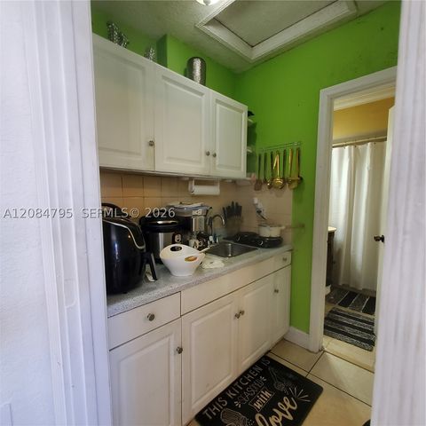 55 SW 60th Ct, Miami, FL 33144