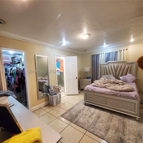 55 SW 60th Ct, Miami, FL 33144