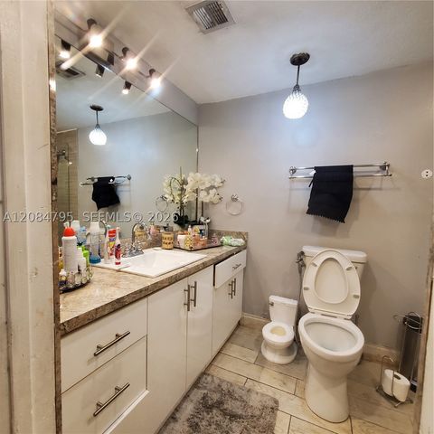 55 SW 60th Ct, Miami, FL 33144