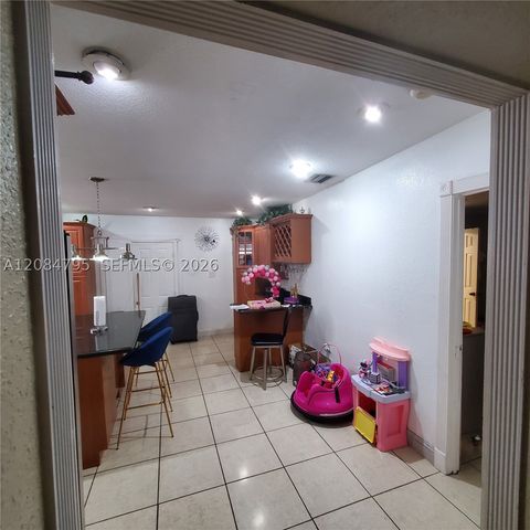 55 SW 60th Ct, Miami, FL 33144