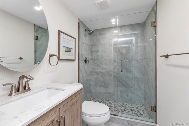 513 Dee Court, East Meadow, NY 11554