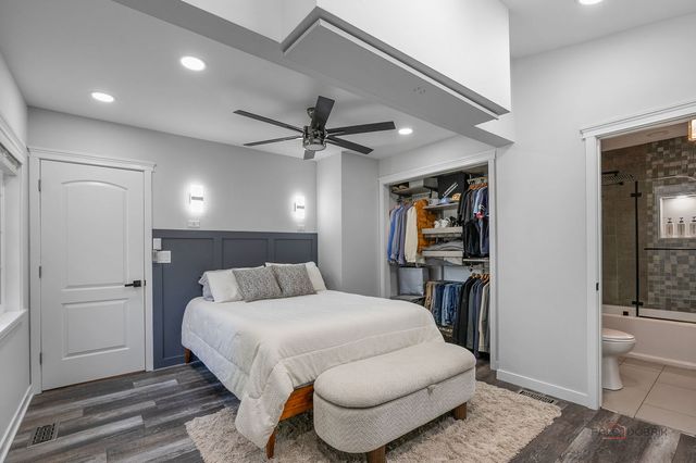 68 E Lakeview Avenue, Round Lake Beach, IL 60073