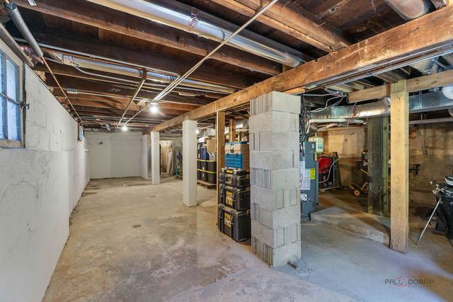 68 E Lakeview Avenue, Round Lake Beach, IL 60073