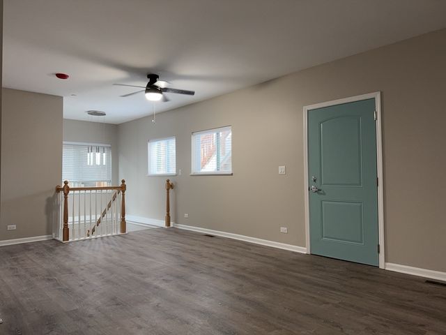 5 S Virginia Road 4, Crystal Lake, IL 60014