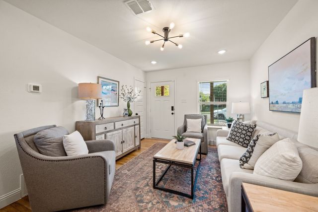 4092 Merida Avenue, Fort Worth, TX 76110