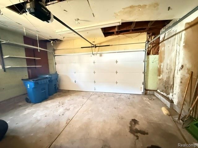 2329 Morrish Road, Flushing, MI 48433