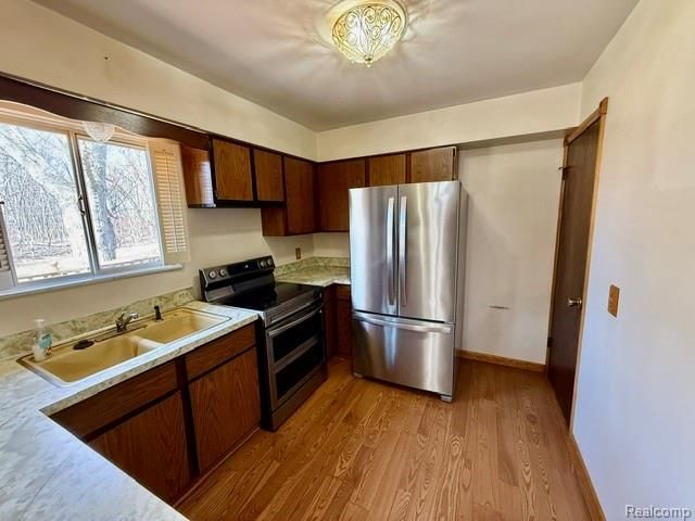 2329 Morrish Road, Flushing, MI 48433