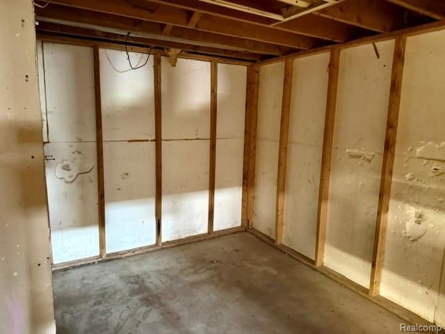 2329 Morrish Road, Flushing, MI 48433