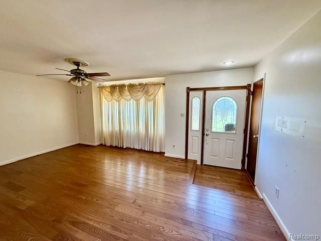 2329 Morrish Road, Flushing, MI 48433
